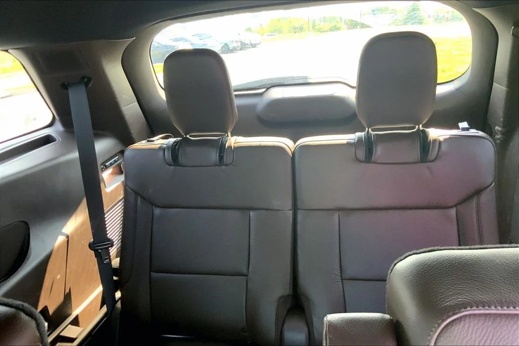 Used 2023 Red Ford King Ranch image 11