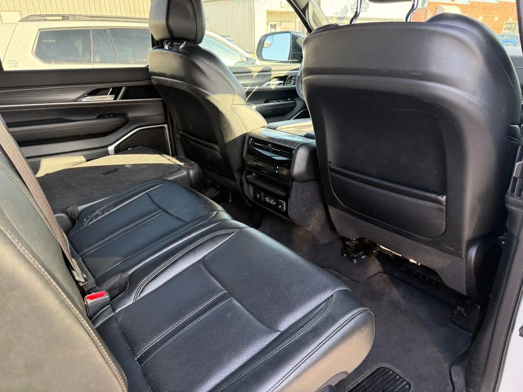 Used 2024 White Jeep Series II image 12