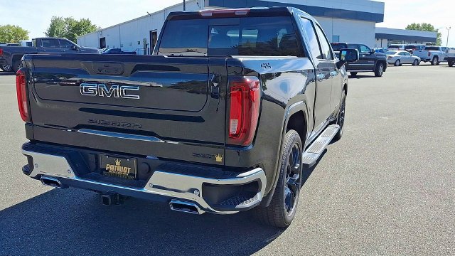 New 2026 Onyx Black GMC SLT image 9