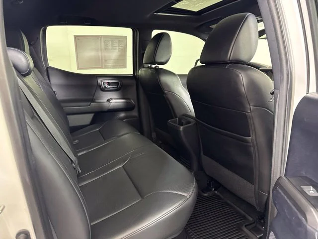 Certified Used 2018 Super White Toyota TRD Off-Road image 5