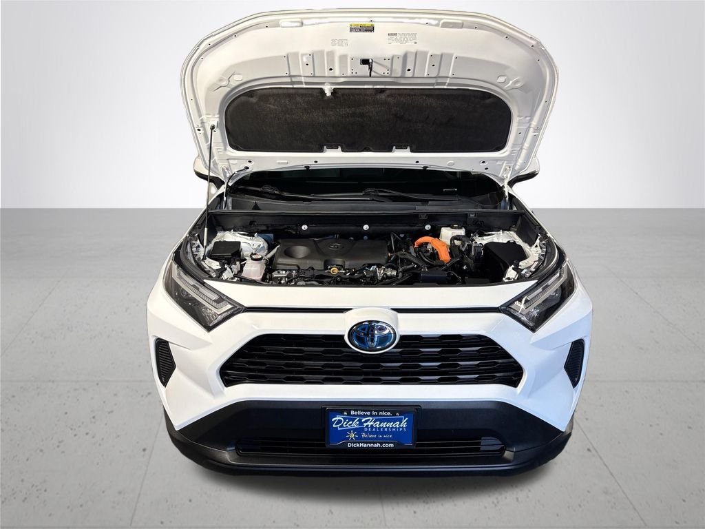 Used 2024 White Toyota LE image 22