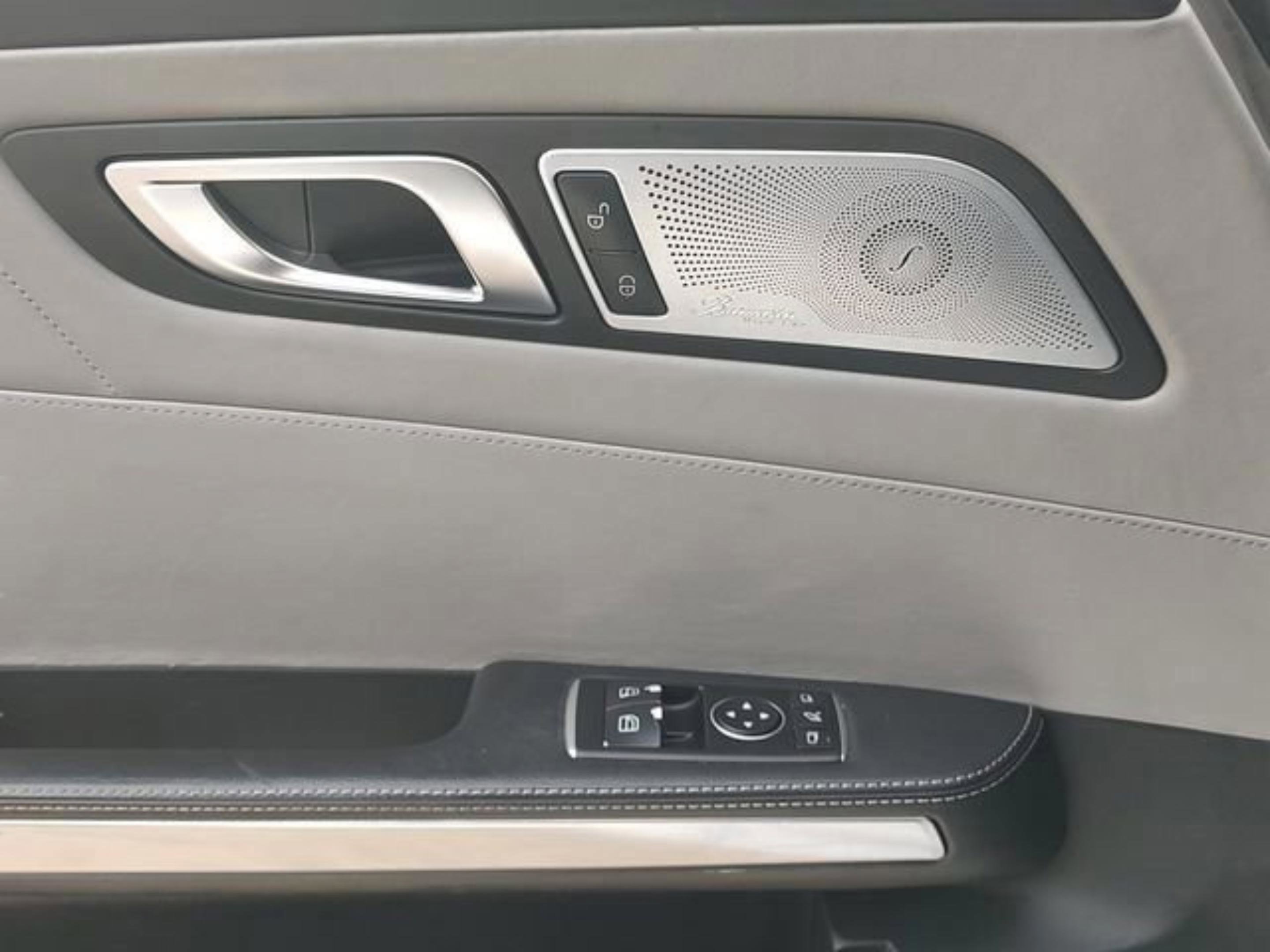 Used 2016 Silver Mercedes-Benz S image 27