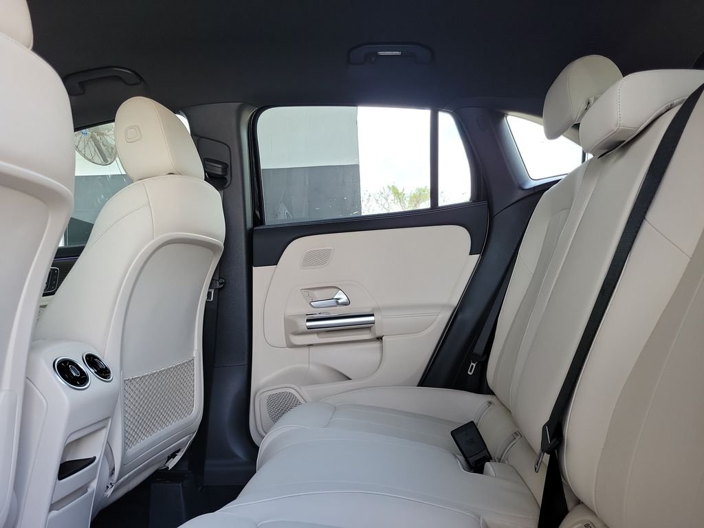 New 2026 Night Black Mercedes-Benz GLA 250 image 10