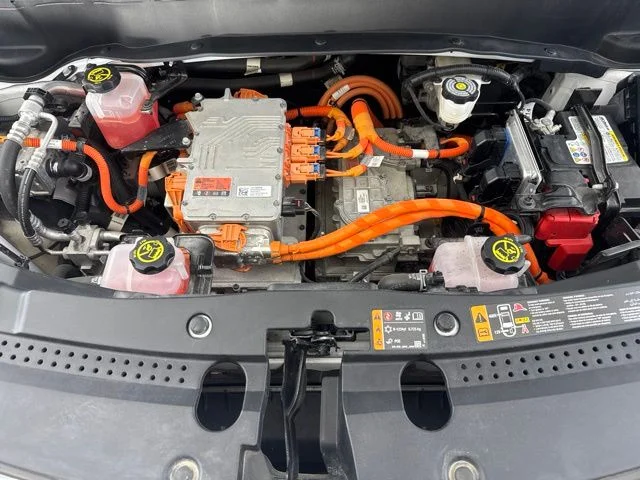 Used 2023 White Chevrolet Premier image 17