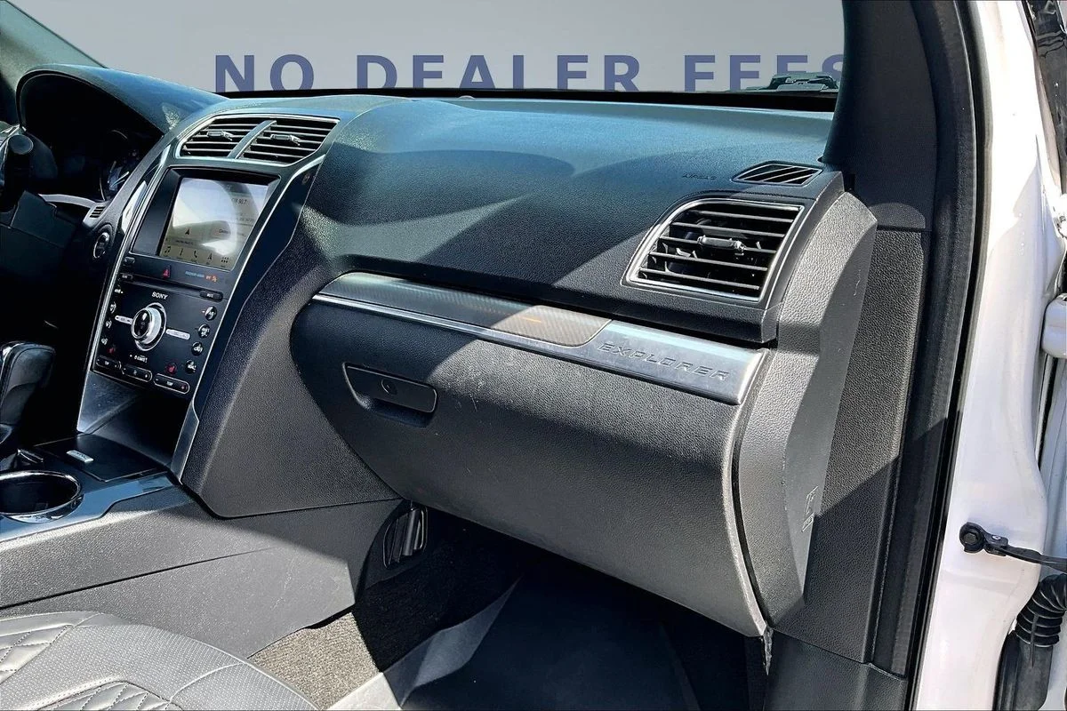 Used 2019 White Ford Sport image 27