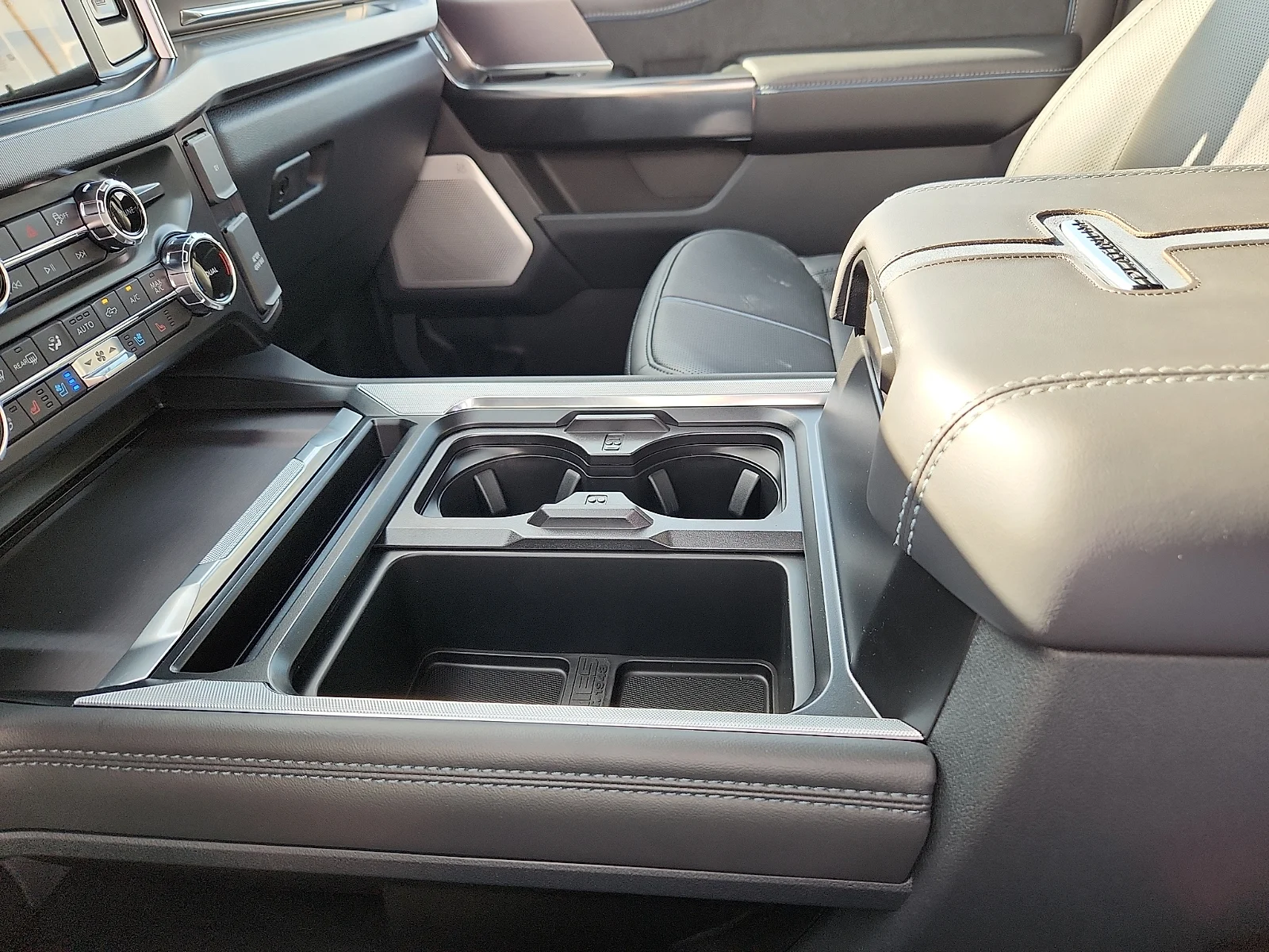 New 2027 Carbonized Gray Metallic Ford Platinum image 24