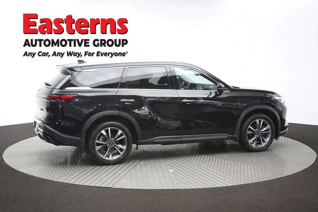 Used 2023 Black INFINITI LUXE image 48