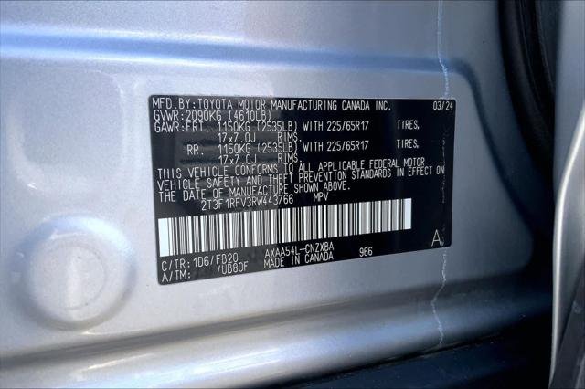 Certified Used 2024 SILVER SKY METALLIC Toyota  image 33