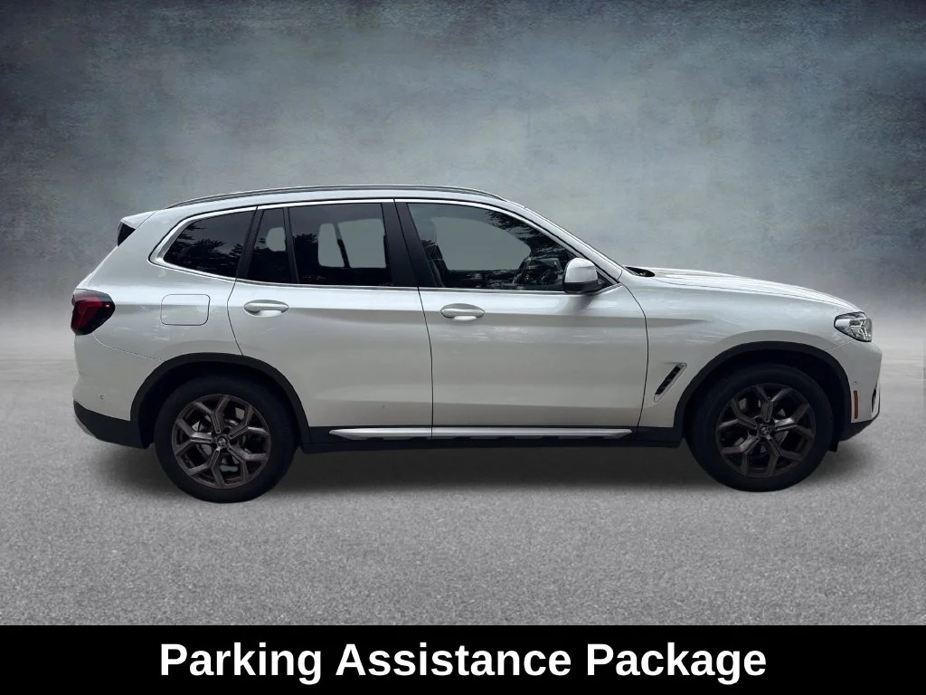 Used 2024 White BMW xDrive30i image 7