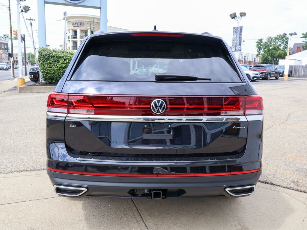New 2026 Black Volkswagen 2.0T SE w/Technology image 4