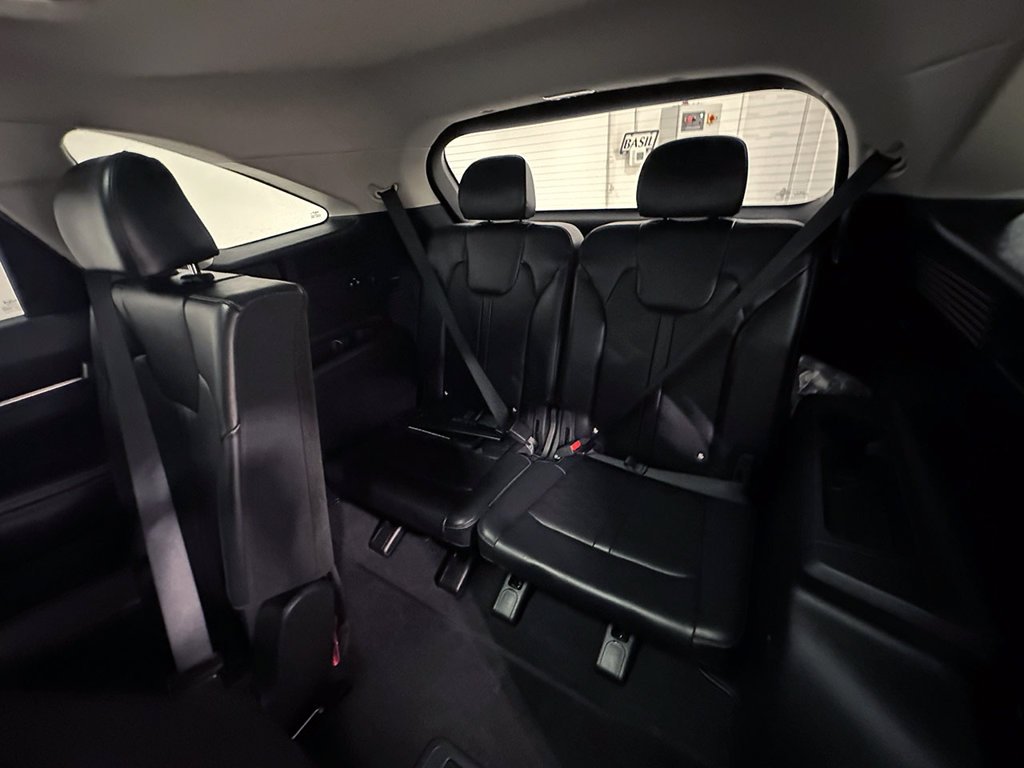 Used 2024 Silver Kia S image 20