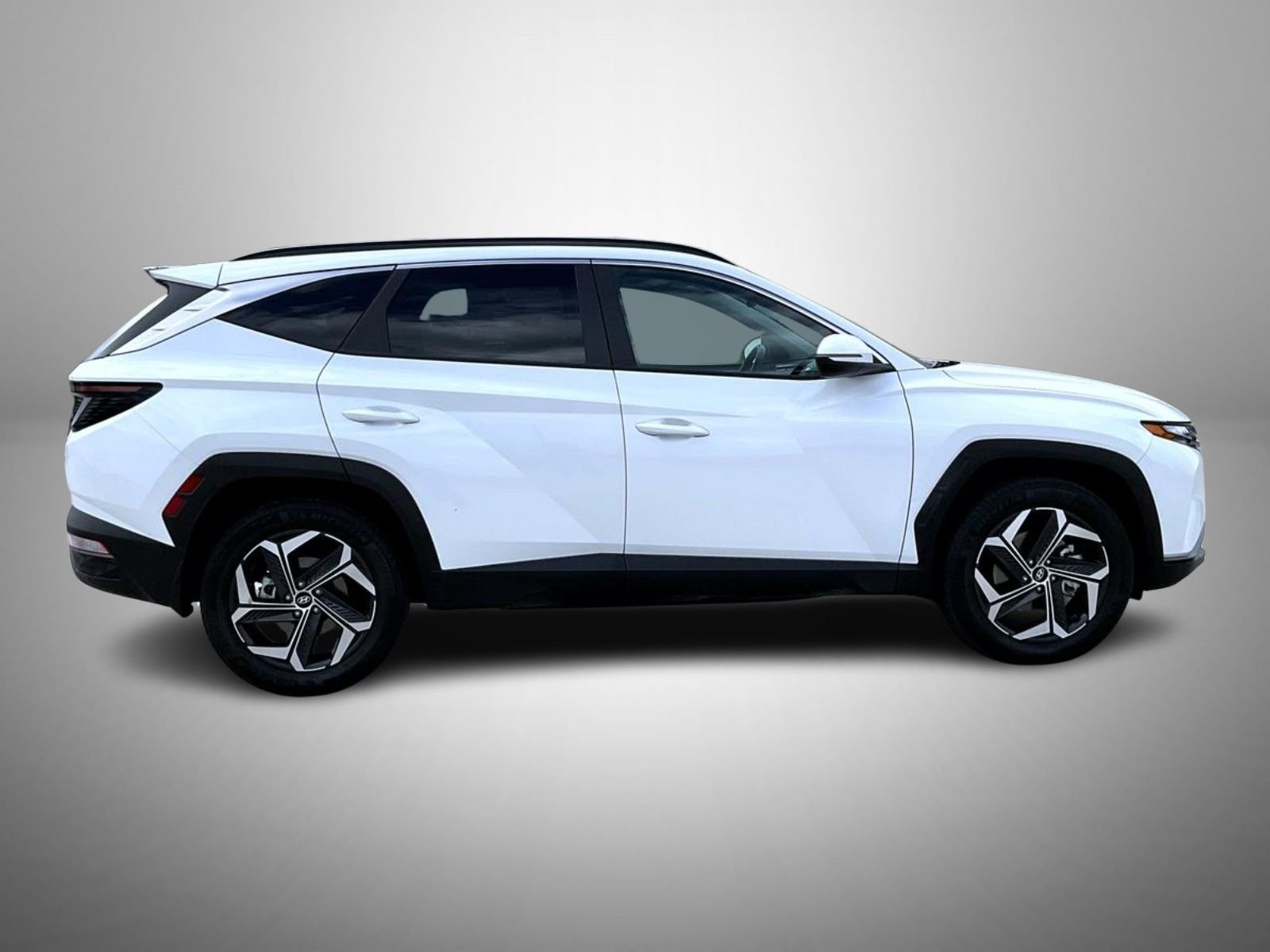Used 2024 White Hyundai SEL Convenience image 4