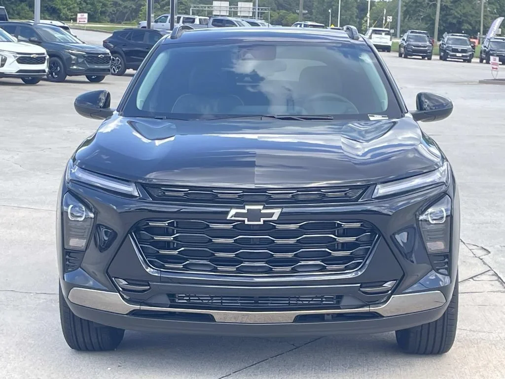New 2026 Mosaic Black Metallic Chevrolet ACTIV image 6