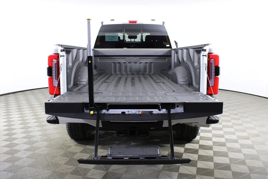 New 2026 White Ford Platinum image 7