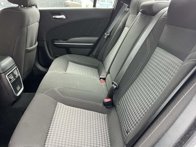 Used 2023 White Dodge SXT image 19
