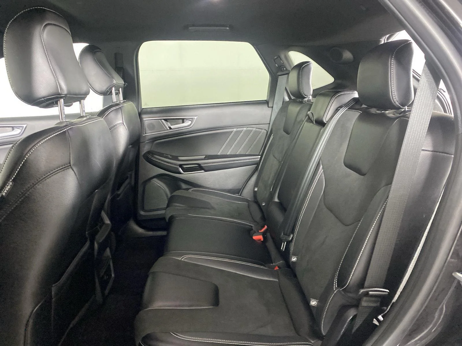 Used 2023 Agate Black Ford ST image 32