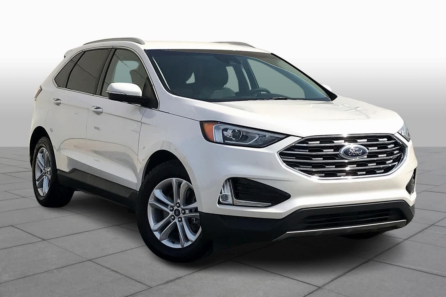 Used 2019 White Platinum Metallic Tri-Coat Ford SEL image 3