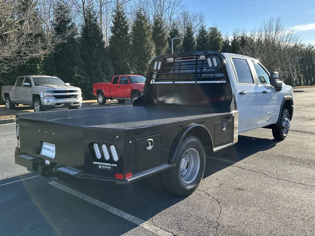 2025 GMC Sierra 3500HD Pro - Photo 13