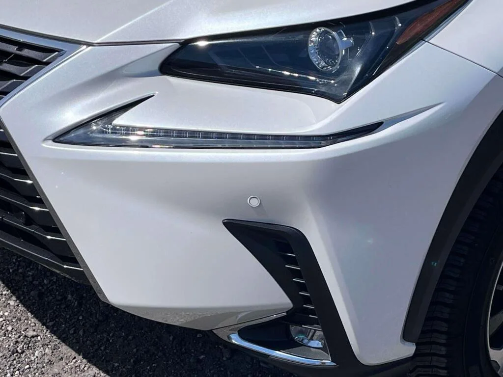 Used 2021 Eminent White Pearl Lexus  image 13