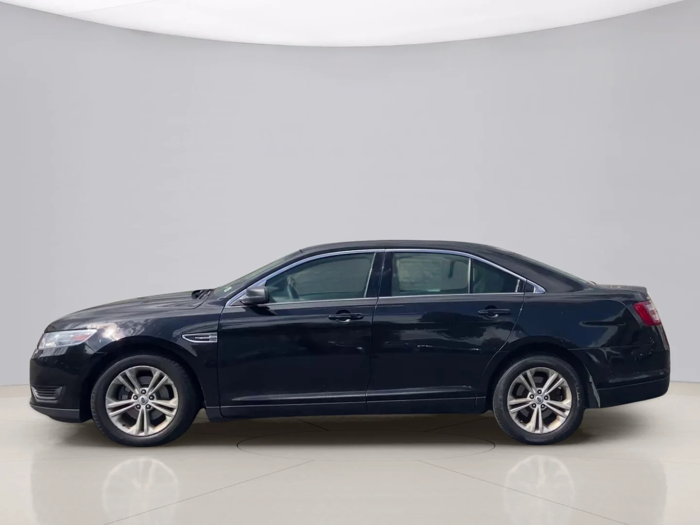 Used 2019 Black Ford SE image 2