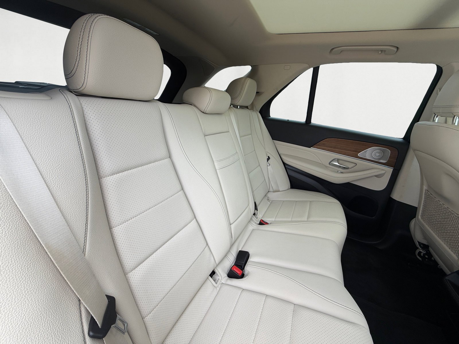 Used 2022 Polar White Mercedes-Benz GLE 350 image 18