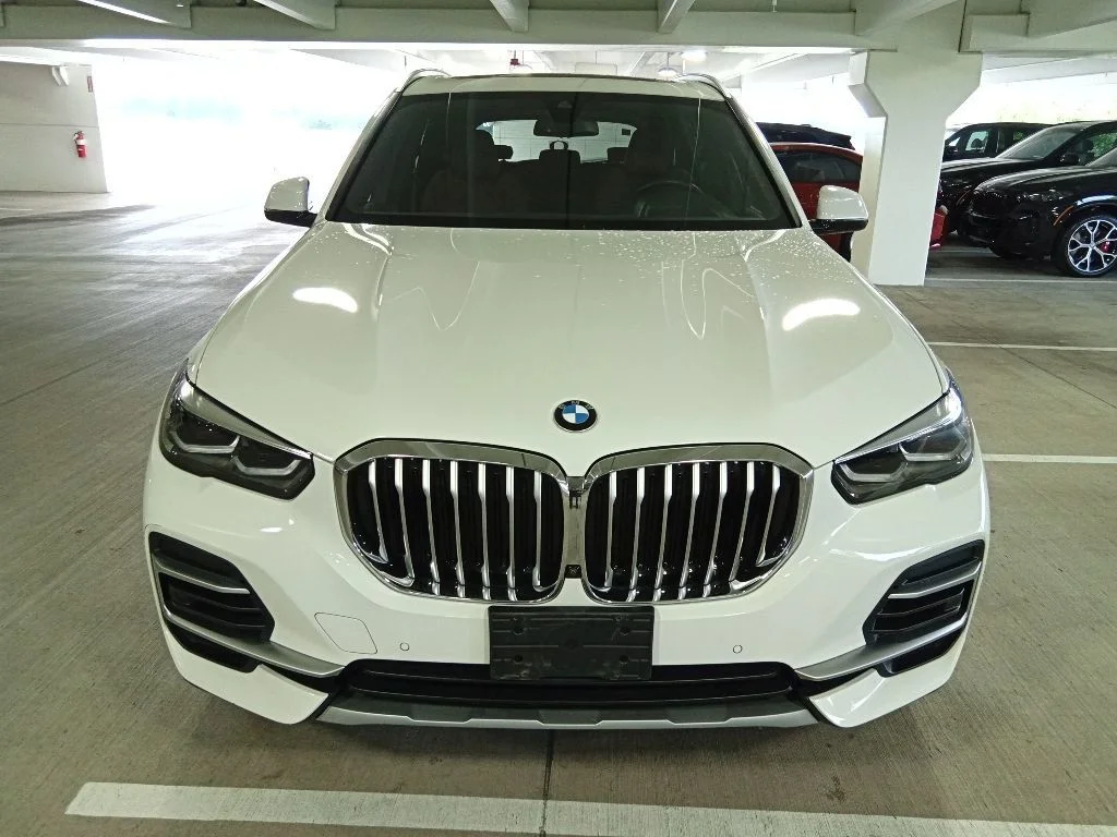 Used 2022 Alpine White BMW xDrive40i image 2