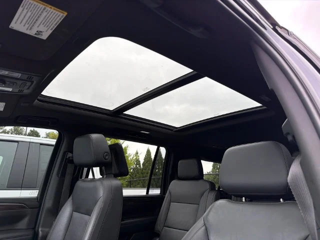 Used 2021 MIDNIGHT BLUE METALLIC Chevrolet Z71 image 34