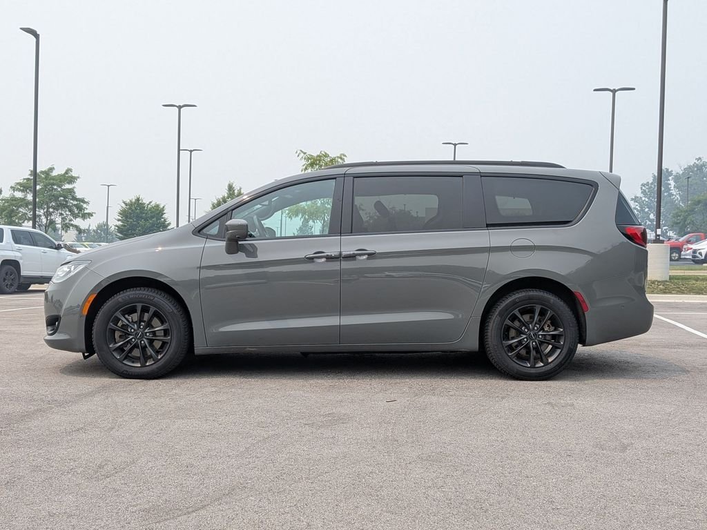 Used 2020 White Chrysler Launch Edition image 4