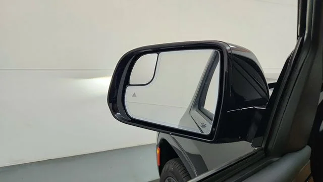 New 2026 High Gloss Black Exterior Paint Jeep Summit Reserve image 21