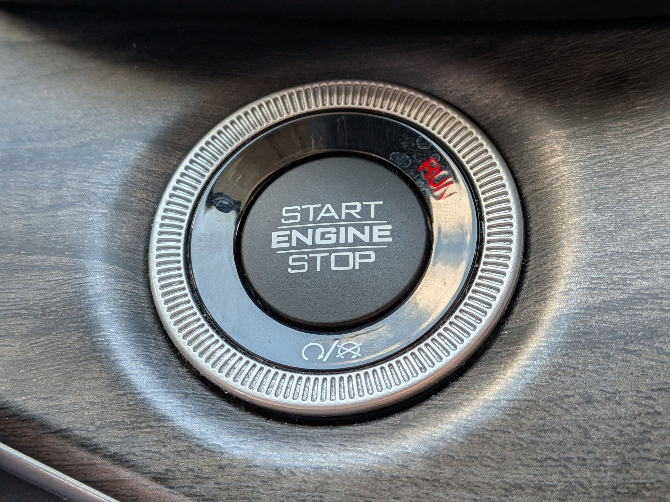 Used 2023 Silver Zynith Jeep 4xe image 25