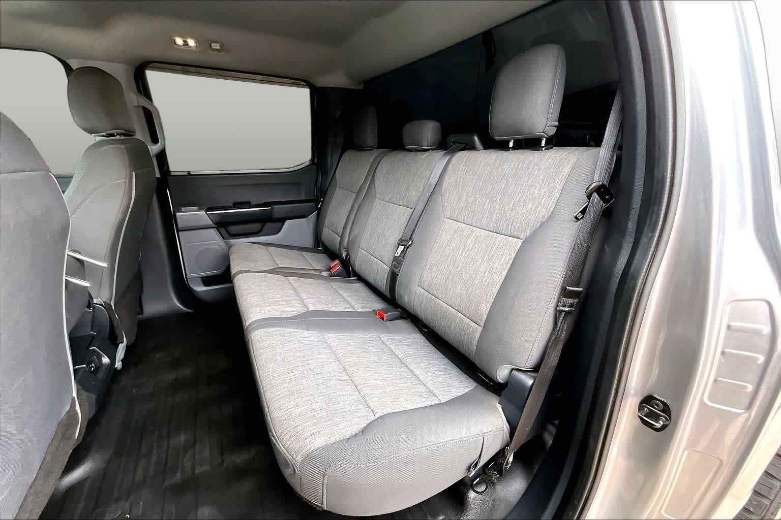 Used 2021 Iconic Silver Ford XL image 7