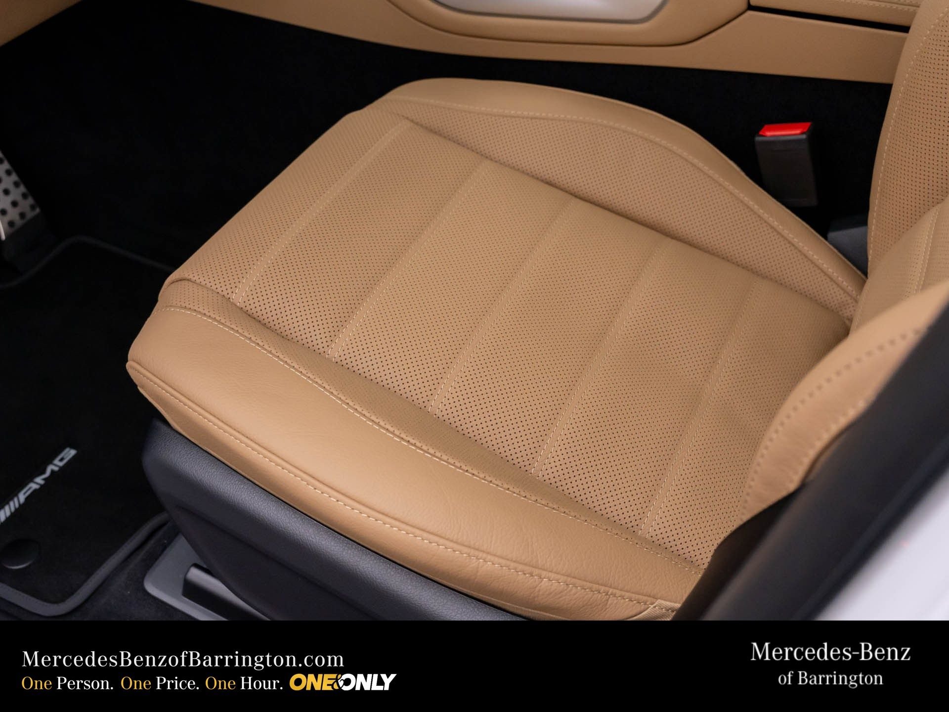 New 2026 MANUFAKTUR Moonlight White Metallic Mercedes-Benz GLS 580 image 17