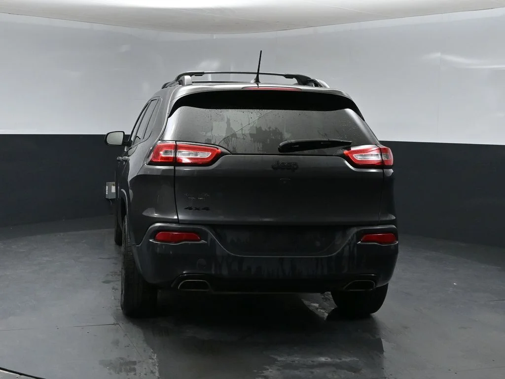 Used 2016 Gray Jeep Sport image 3