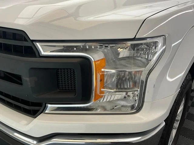 Used 2019 White Ford XL image 24
