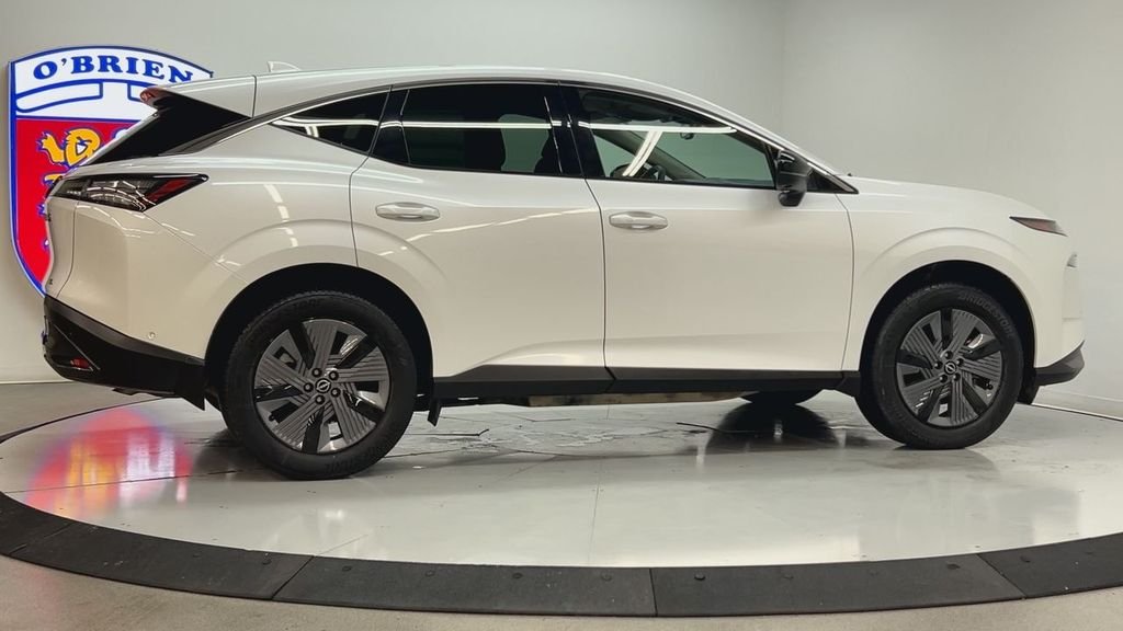 Used 2025 White Pearl Nissan SL image 4