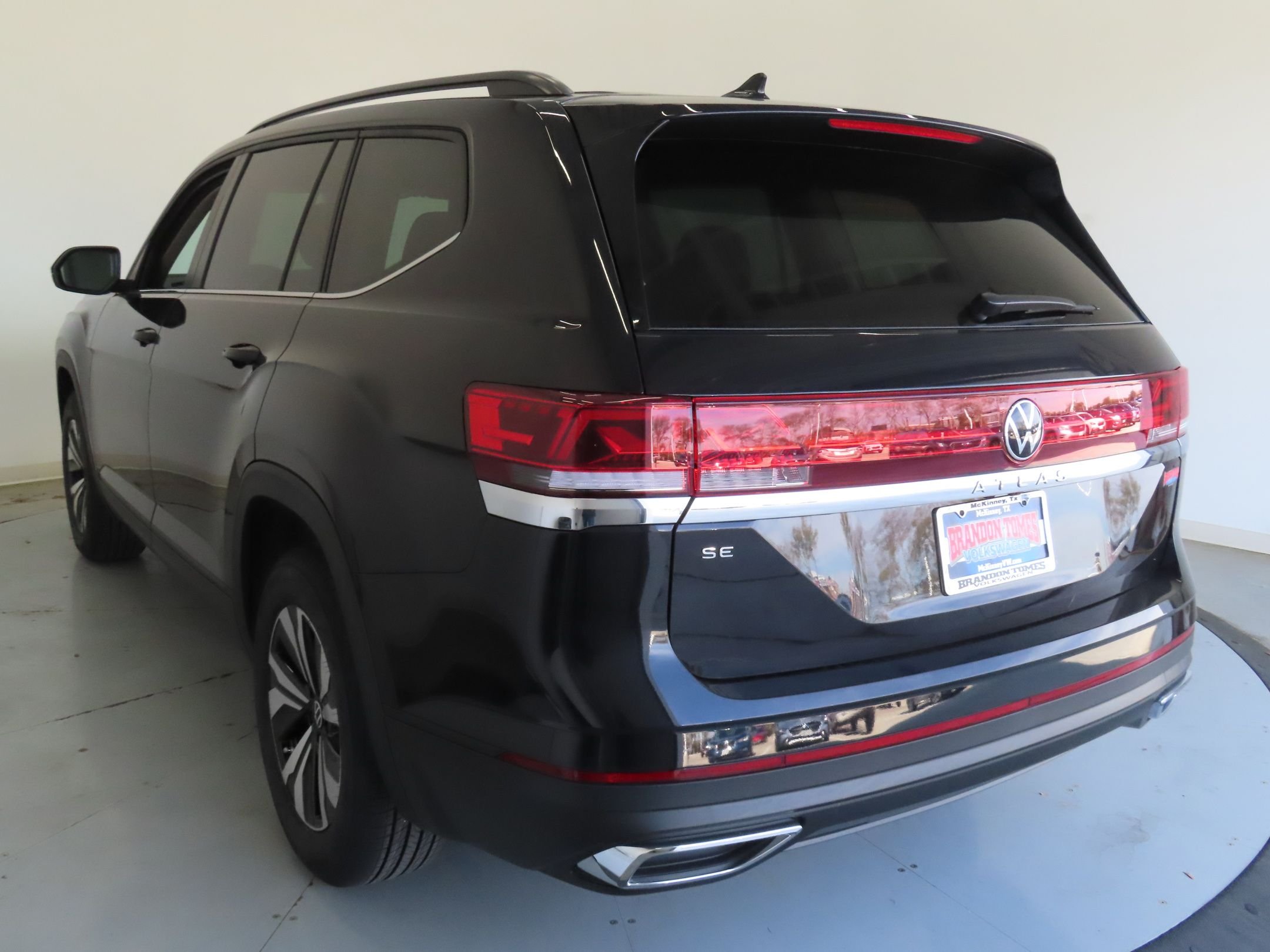 Used 2026 Black Volkswagen 2.0T SE image 6