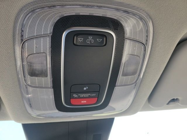 Used 2025 Yellow Hyundai SEL image 16