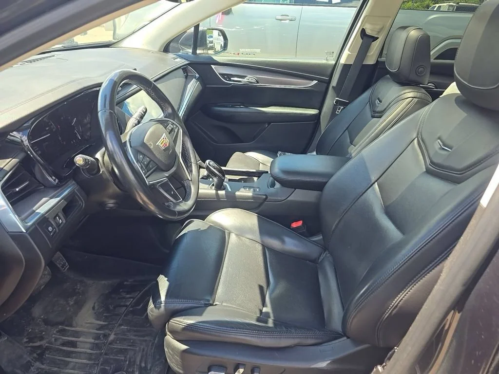 Used 2017 Gray Cadillac Luxury AWD image 6