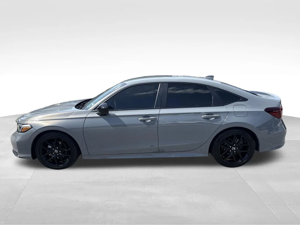 Used 2026  Honda Sport image 2