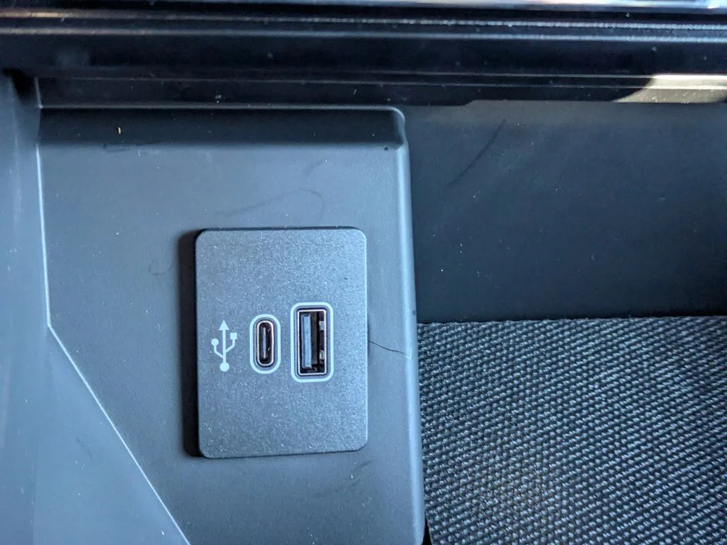 New 2026 Antimatter Blue Metallic Ford Lariat image 24