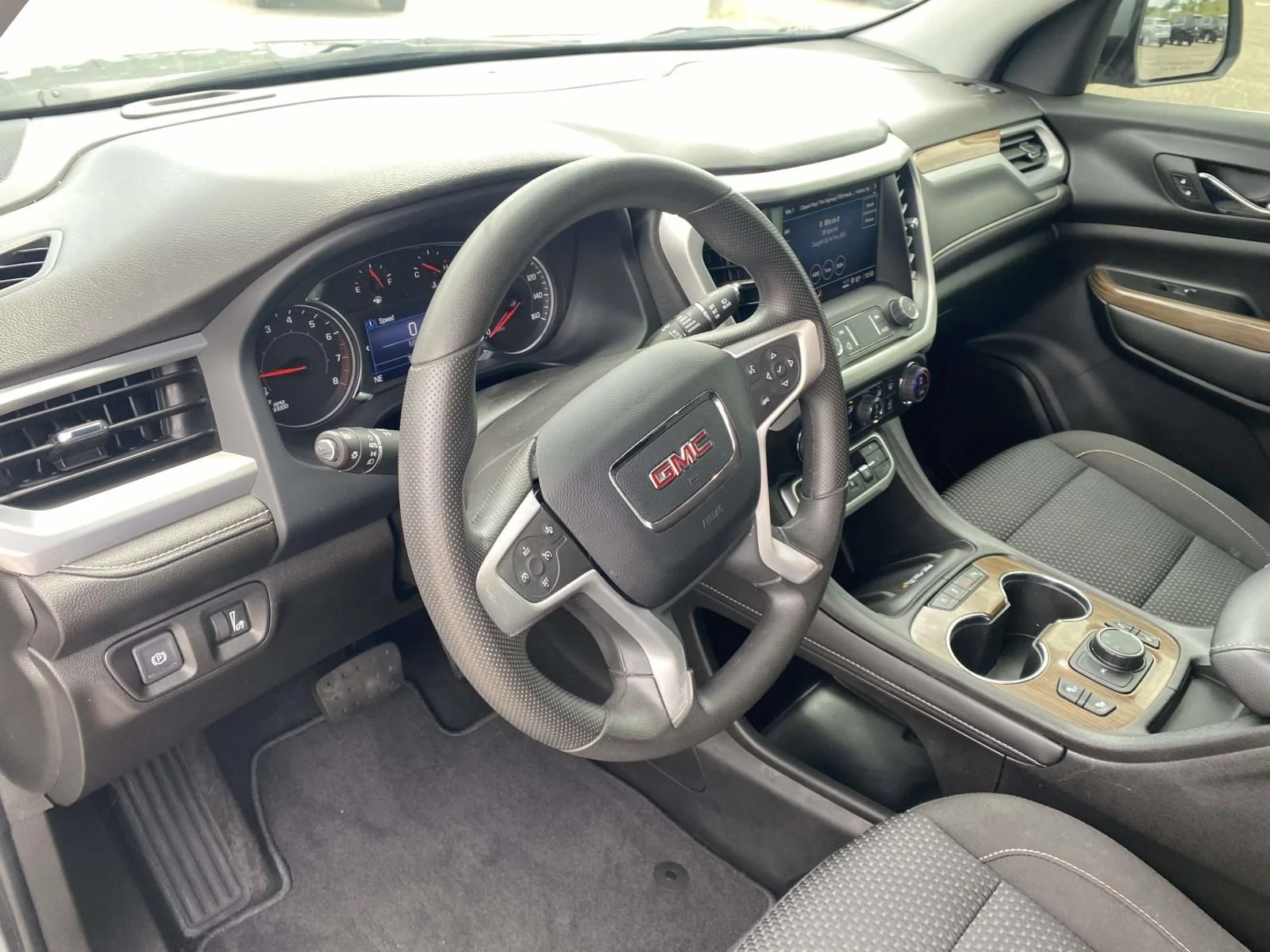 Used 2023 Silver GMC SLE image 17