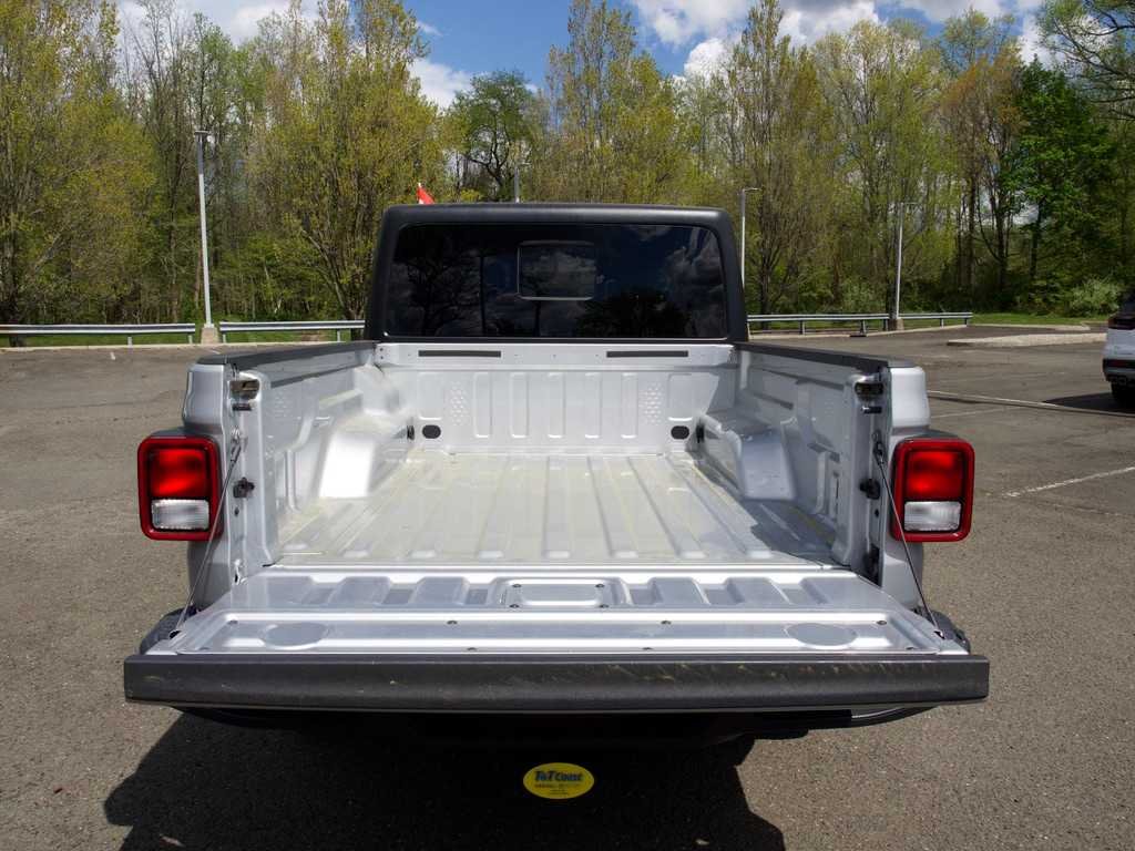 2022 Jeep Gladiator Sport S - Photo 9