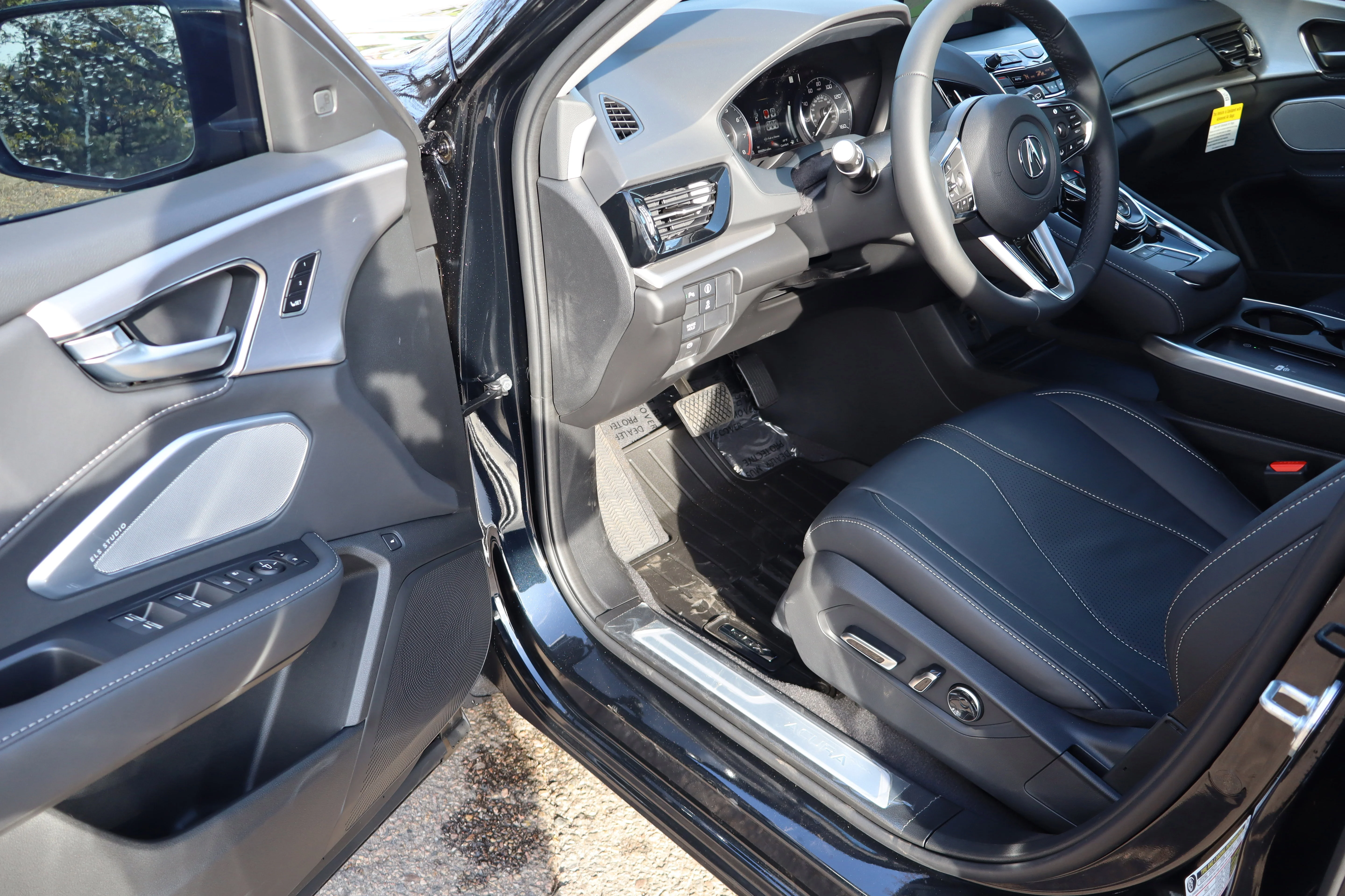 New 2026 Majestic Black Pearl Acura w/Technology Package image 23