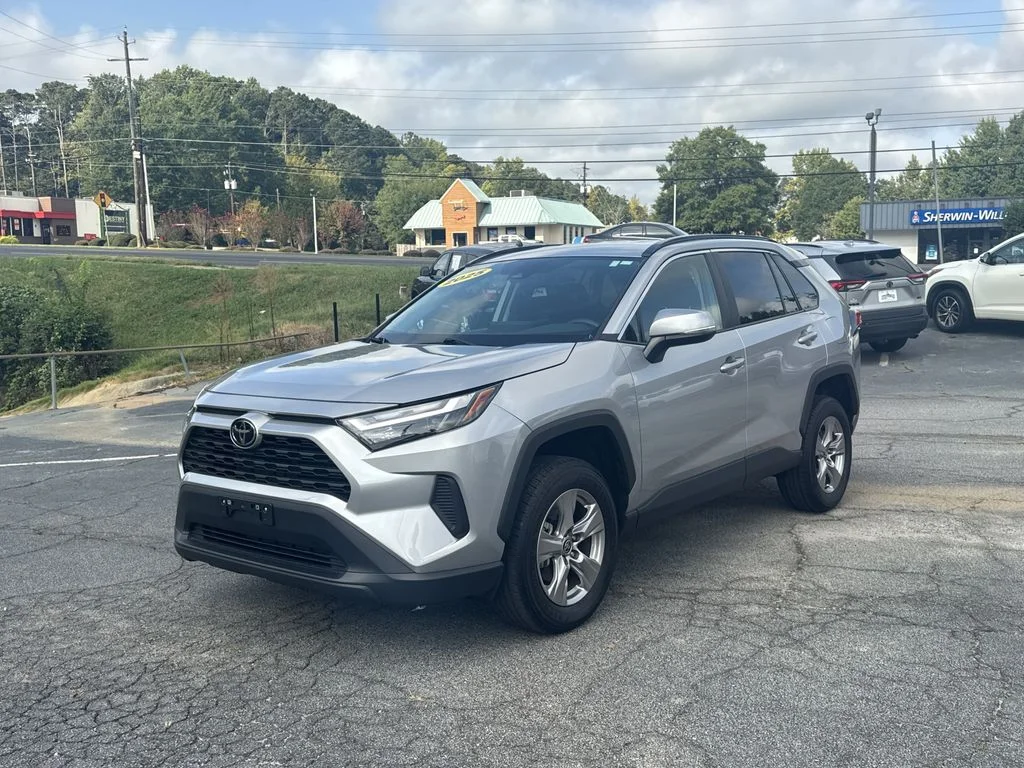 Used 2025 Silver Toyota XLE image 3