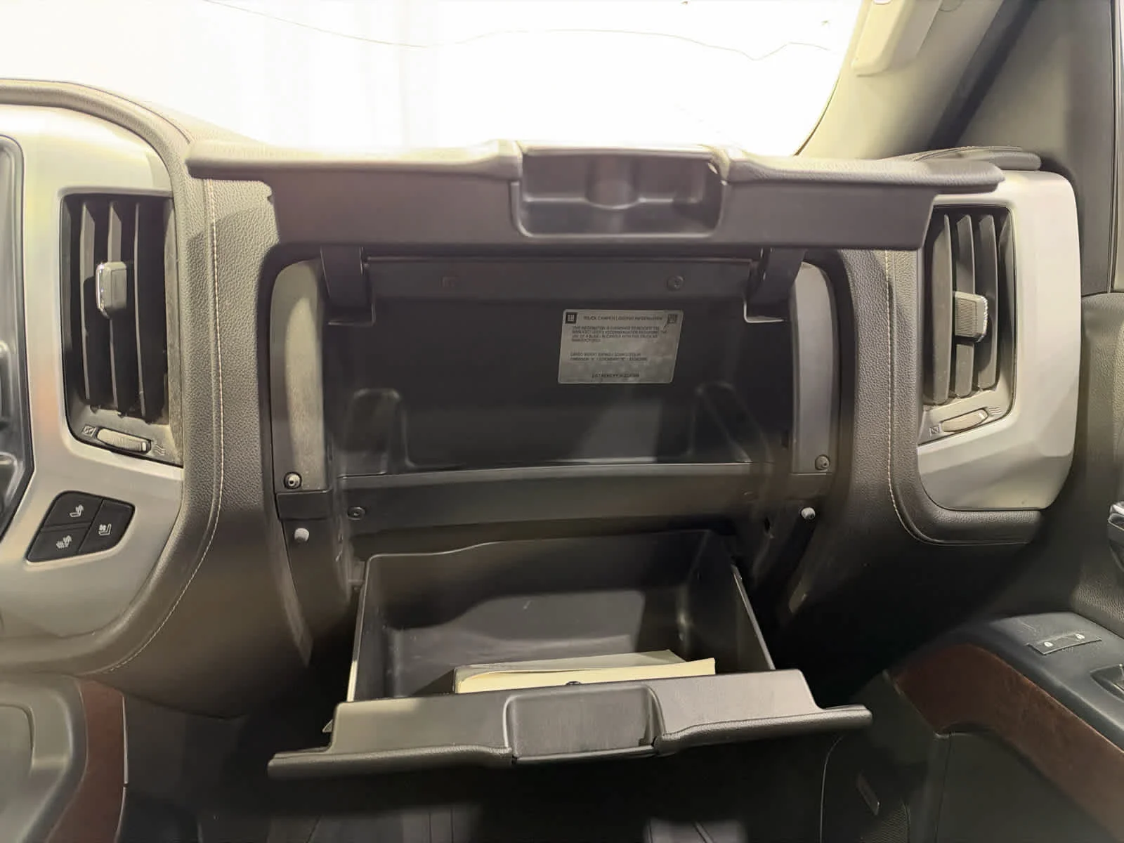 Certified Used 2018 SUMMIT WHITE GMC SLT image 22