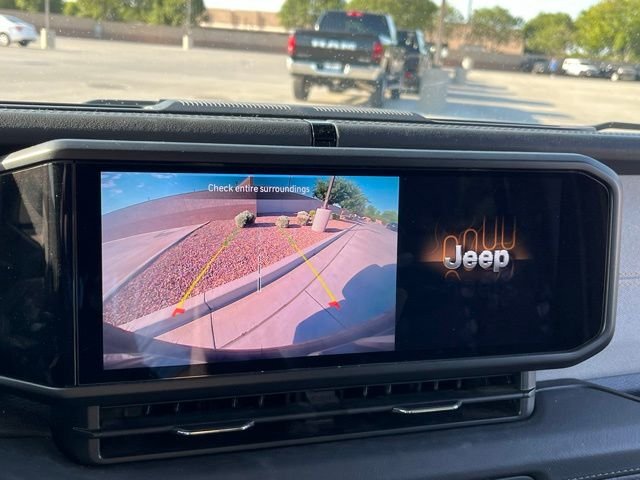 Used 2024 Silver Jeep Sahara image 20