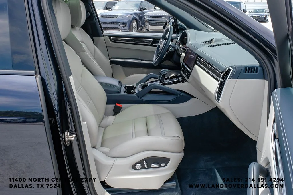 Used 2021 Moonlight Blue Metallic Porsche S image 36