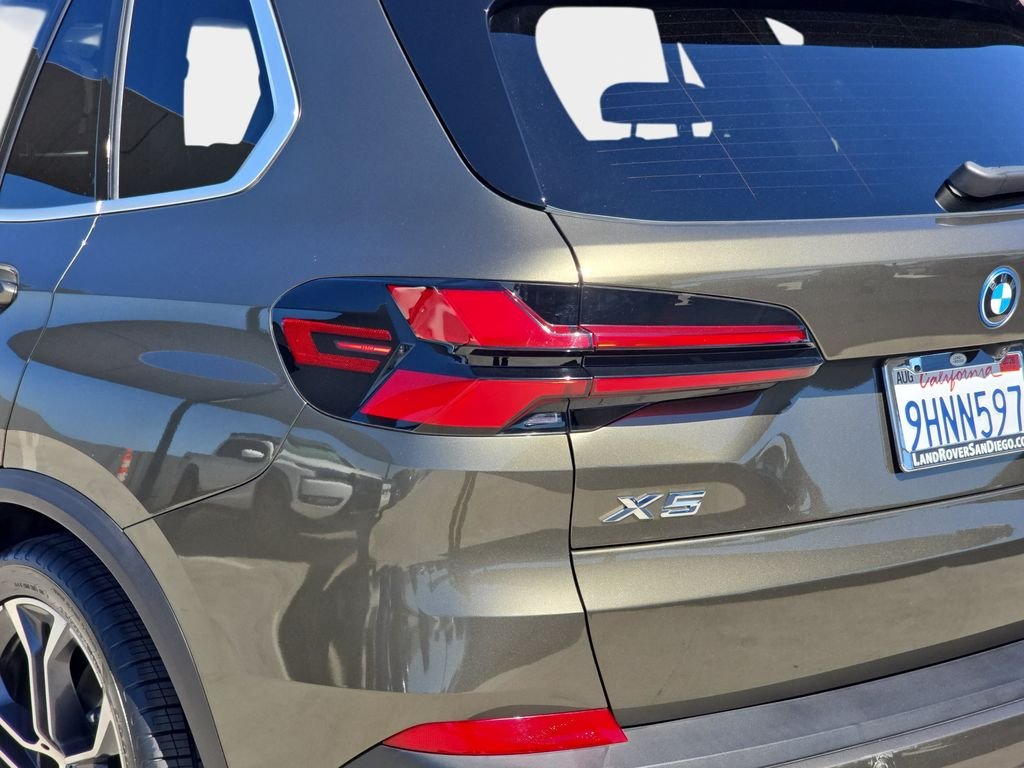 Used 2024 Green BMW xDrive50e image 38