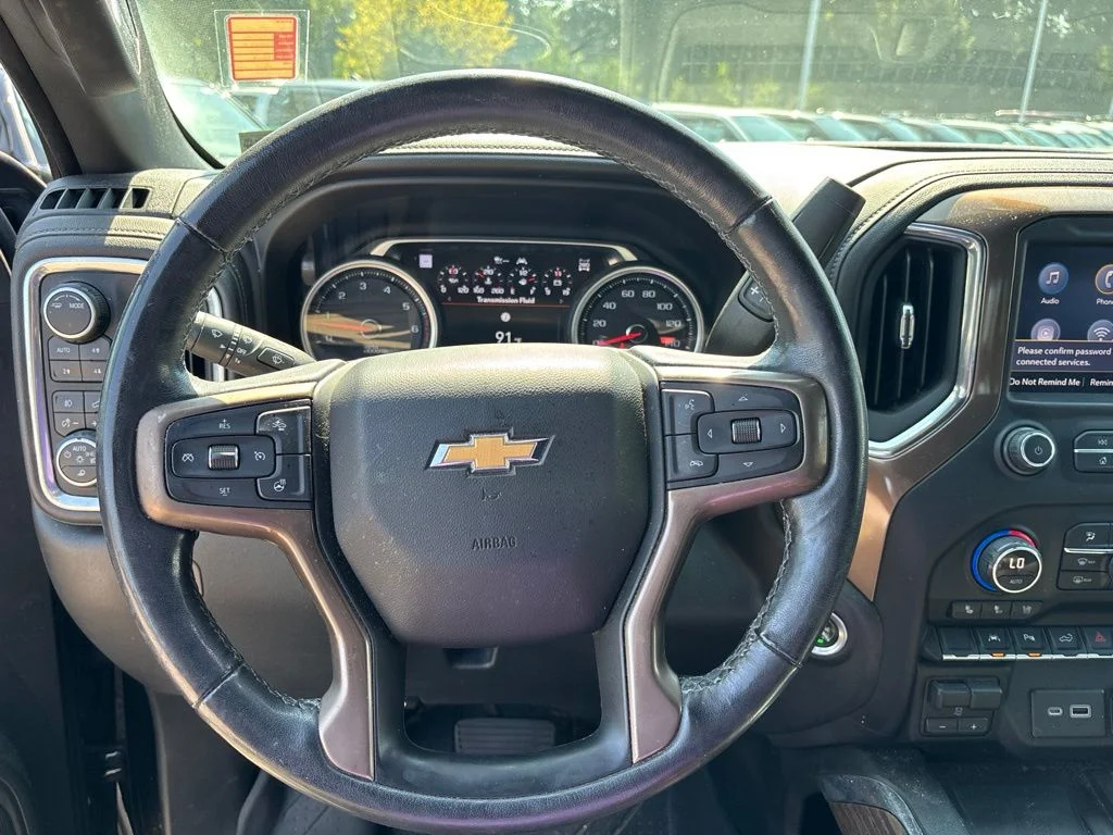 Used 2022 Black Chevrolet High Country image 9
