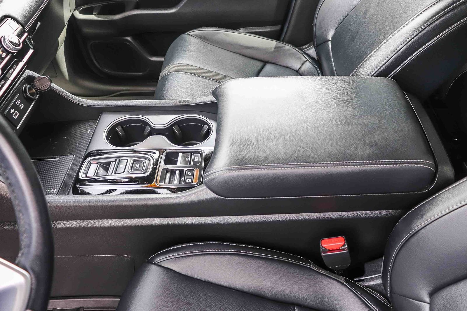 Used 2025 Crystal Black Pearl Honda Touring image 23